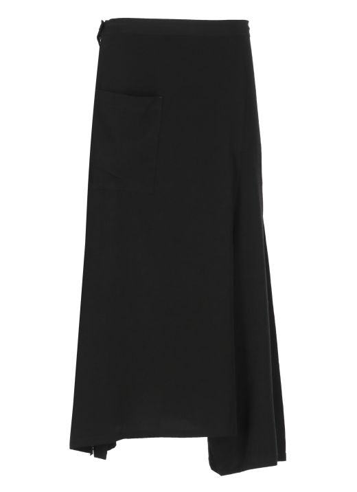 Asymmetric skirt